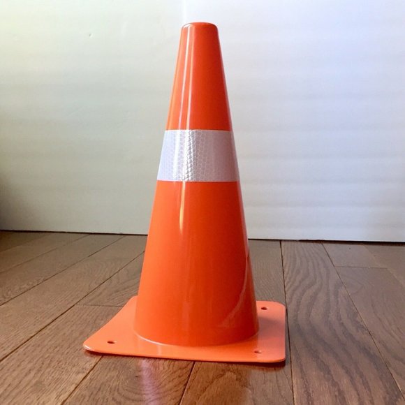 4 Orange Safety Cones Reflective Distancing - Picture 3 of 12